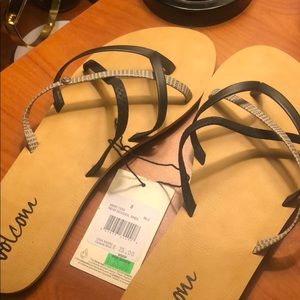 Volcom, size 8, flip-flops